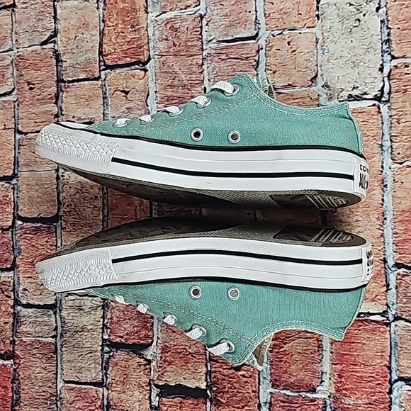 CONVERSE ALL-STAR CHUCK TAYLOR LOWTOP SHOES WOMANS SIZE 6GUC - Picture 7 of 11